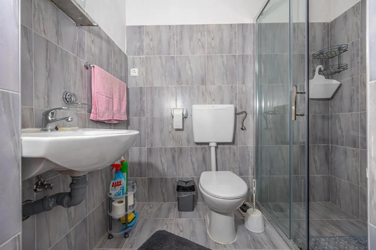 Guest house Dvokrevetna Soba Lela Hotel Crikvenica