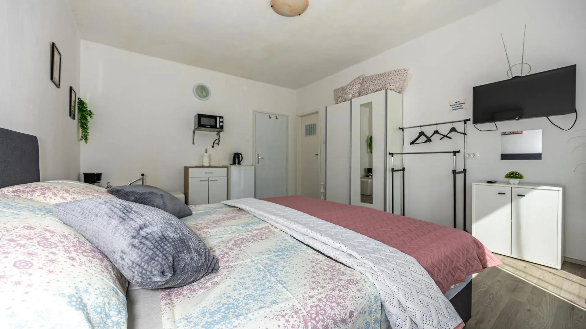Penzion Hotel Dvokrevetna Soba Lela Crikvenica