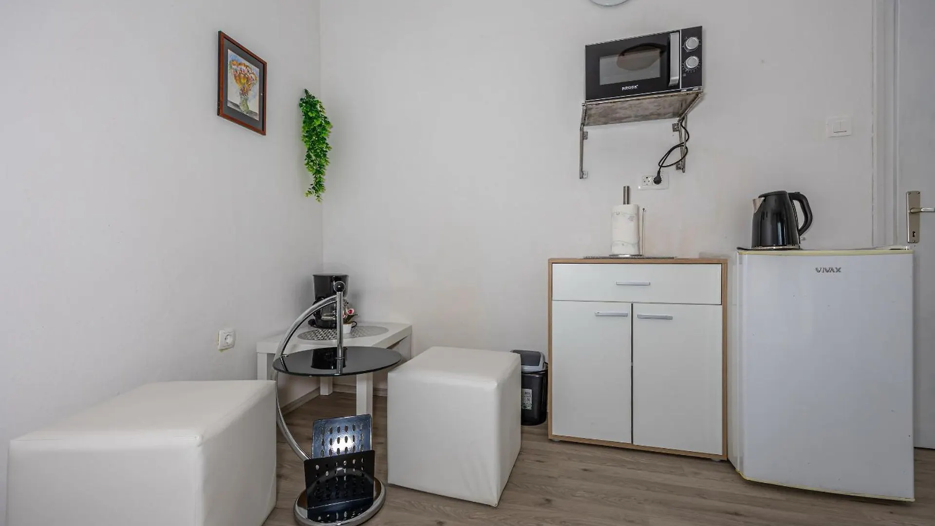 Dvokrevetna Soba Lela 0*, Crikvenica
